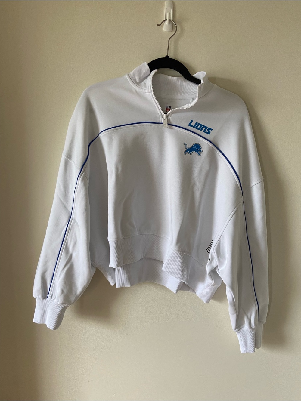 Detroit Lions White 1/4 Zip Pullover with Blue Trim